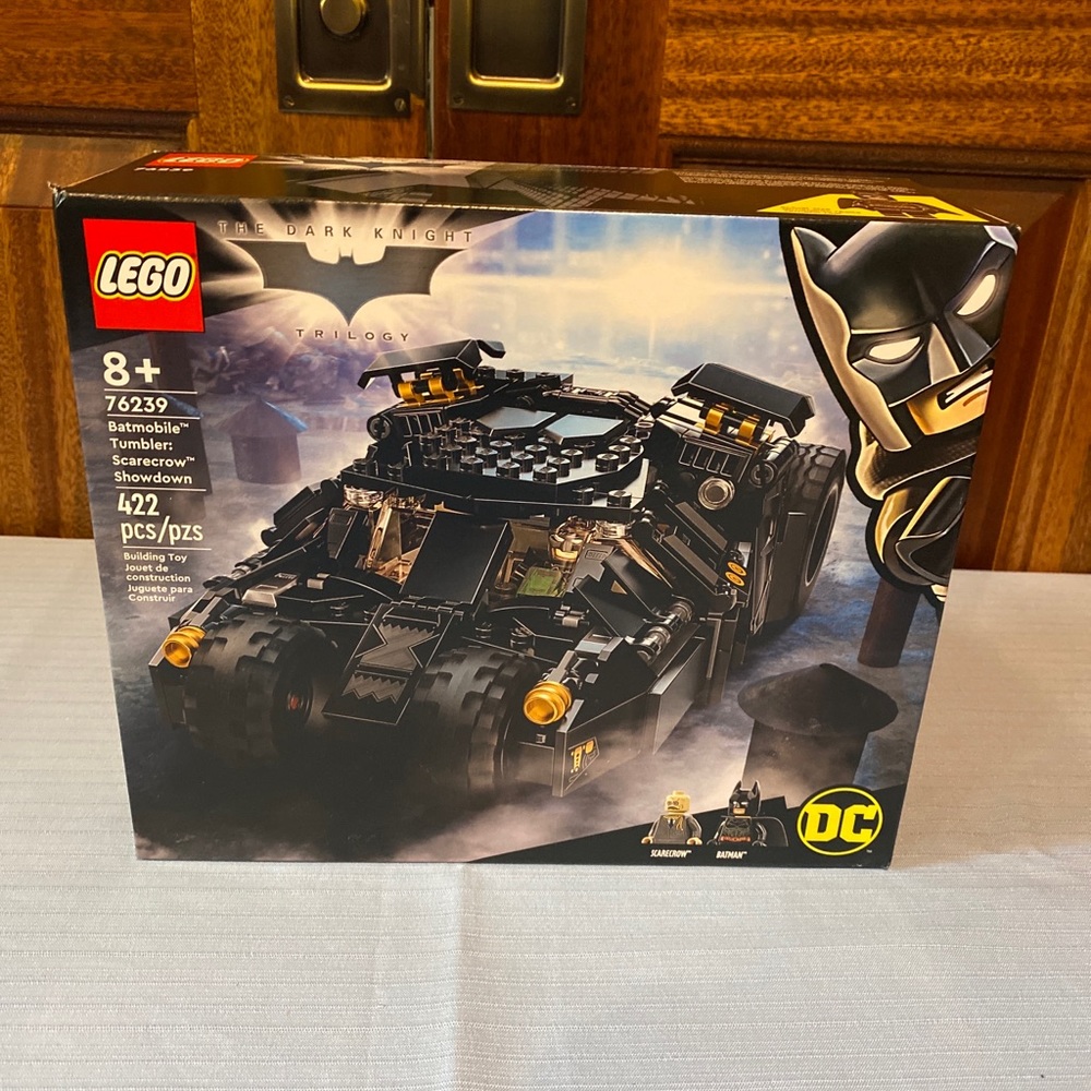 Batmobile™ Tumbler:
Scarecrow™ Showdown
422 pcs/pzs Building Toy